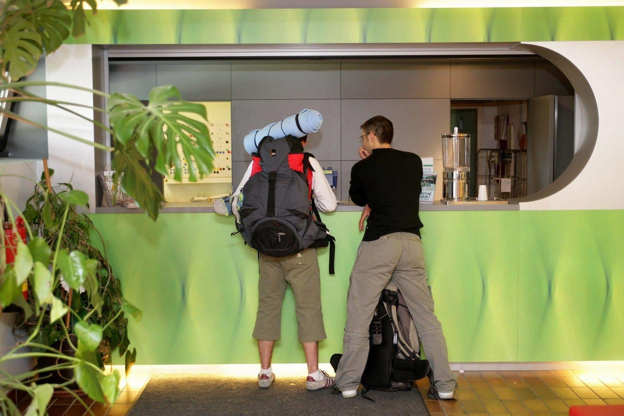 Hostel Huetteldorf Wiedeń Zewnętrze zdjęcie