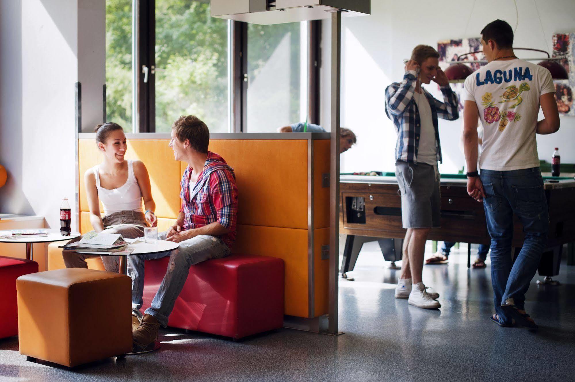 Hostel Huetteldorf Wiedeń Zewnętrze zdjęcie