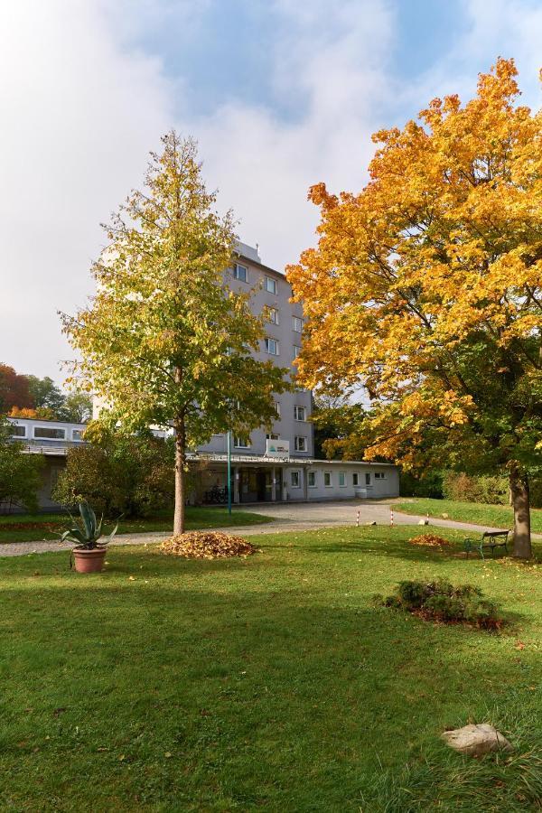 Hostel Huetteldorf Wiedeń Zewnętrze zdjęcie